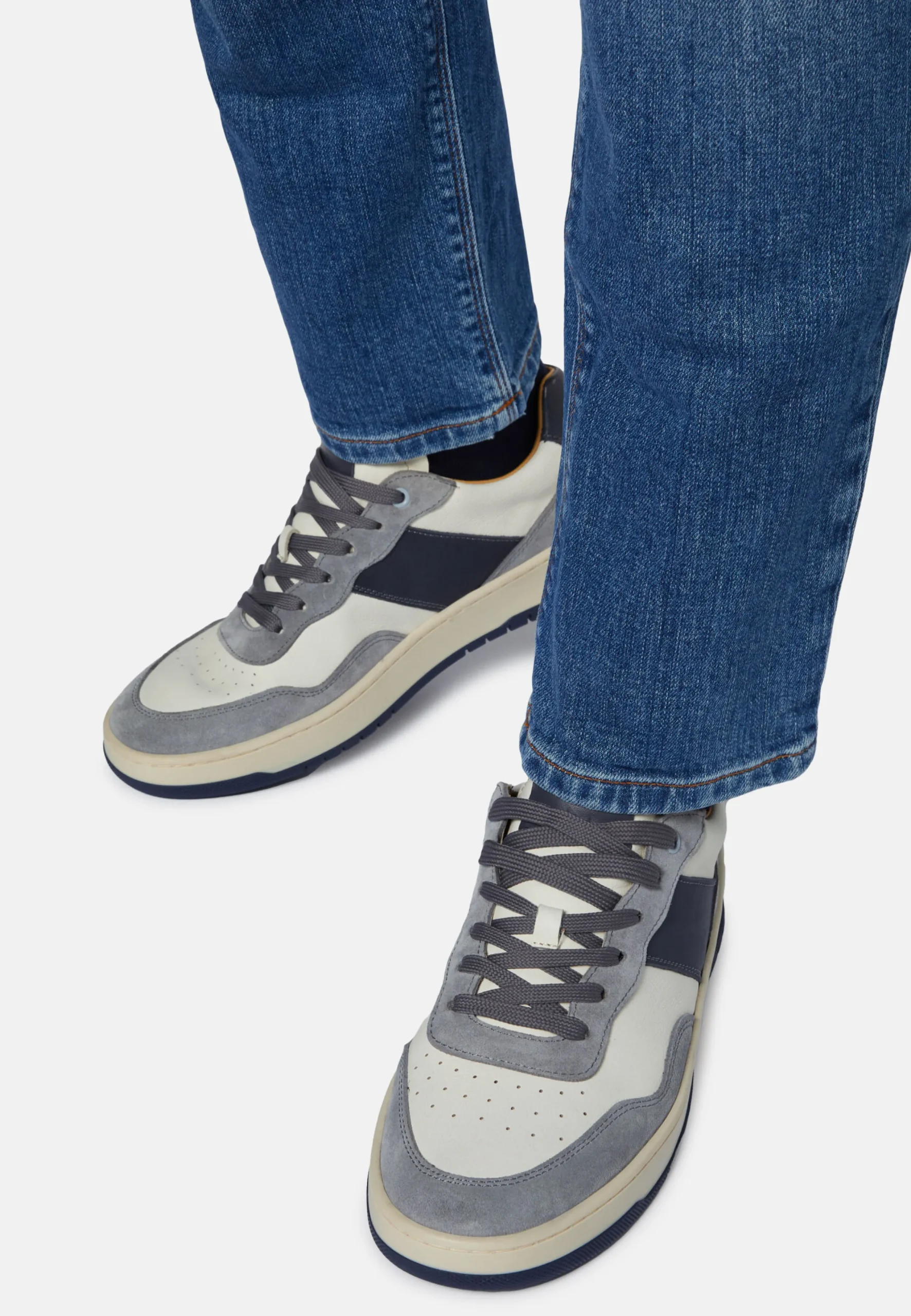 Sneakers In Pelle Grigie E Navy Blu